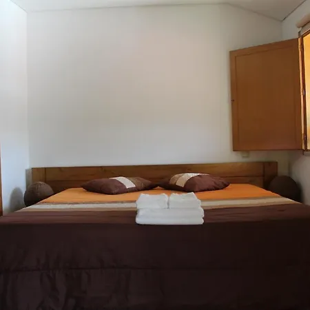 Country house Quinta Dos Castanheiros -