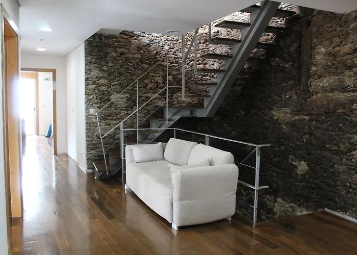 Quinta Dos Castanheiros - منزل ريفي *