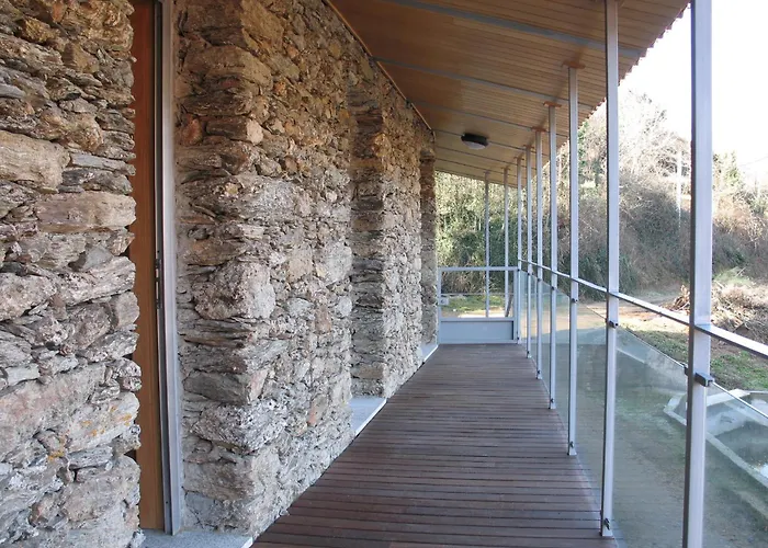 Quinta Dos Castanheiros - *