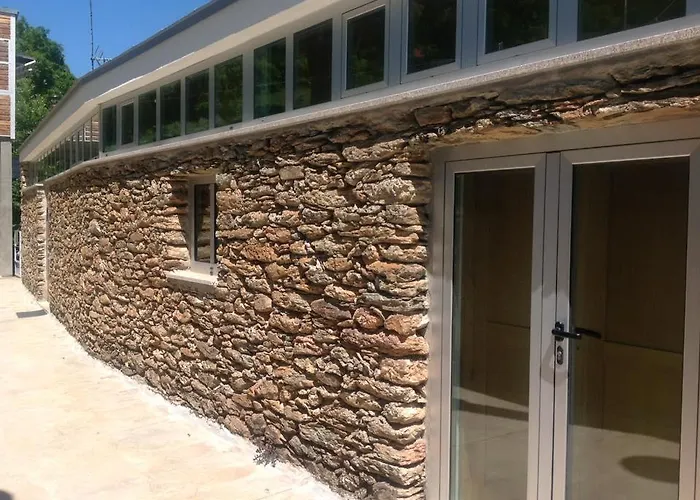 Quinta Dos Castanheiros - *