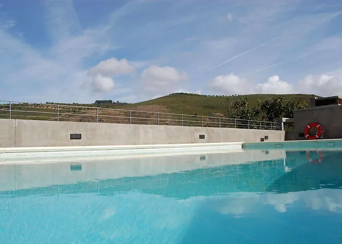 Quinta Dos Castanheiros - منزل ريفي *